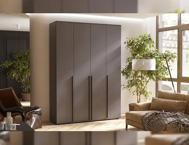 Шкаф в Калининграде